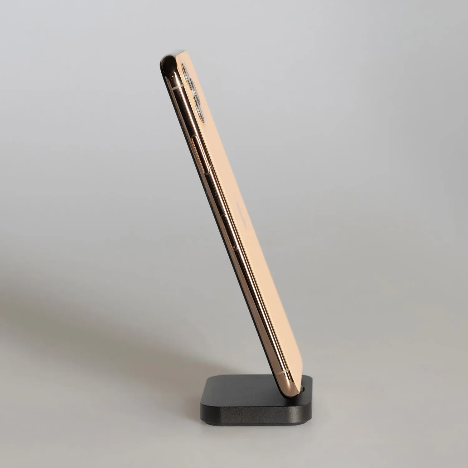 Смартфон Apple iPhone 11 Pro Max 64GB Gold (MWH12) Вітринний варіант 3