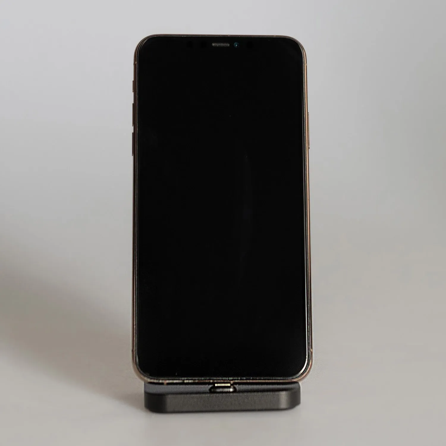 Смартфон Apple iPhone 11 Pro Max 64GB Gold (MWH12) Вітринний варіант 4
