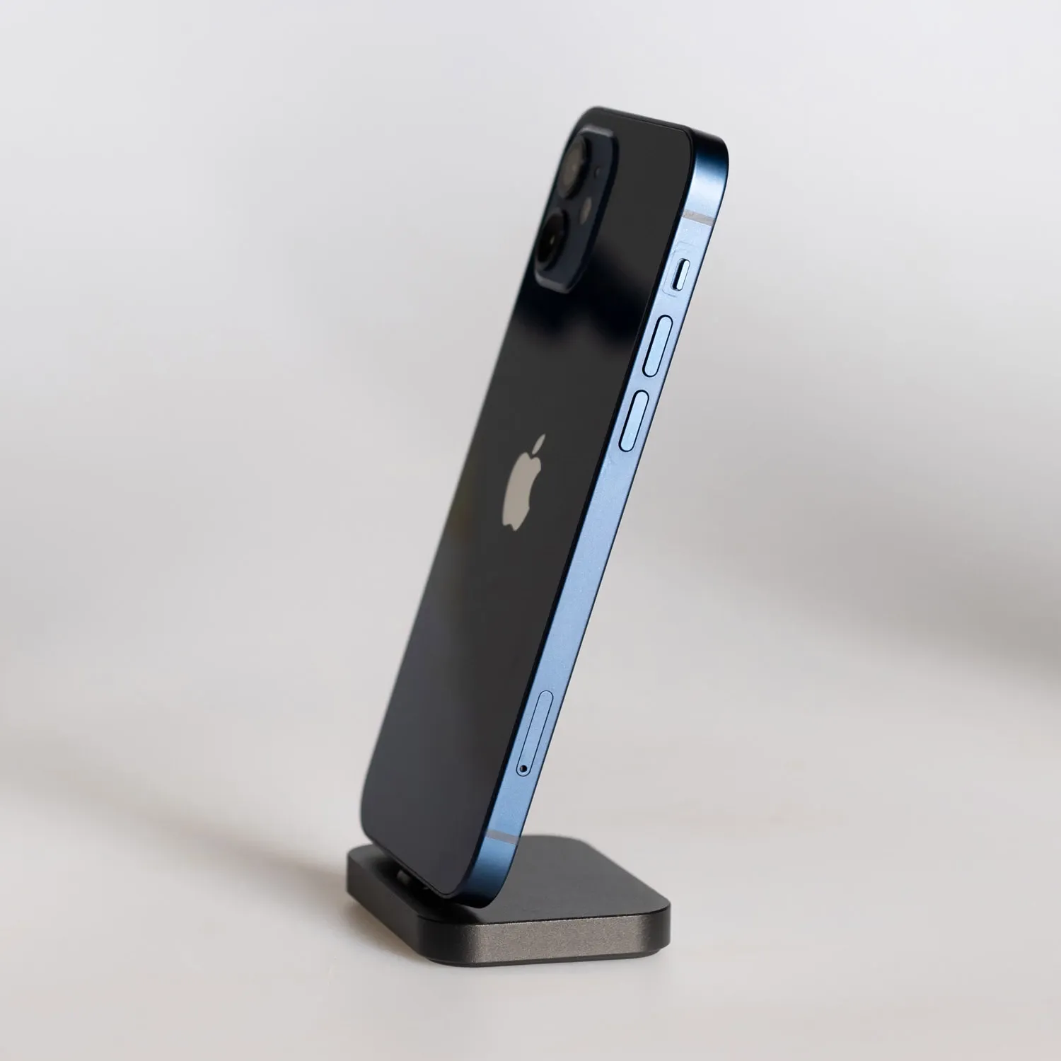 Смартфон Apple iPhone 12 128GB Blue (MGJE3/MGHF3) Б/У 3