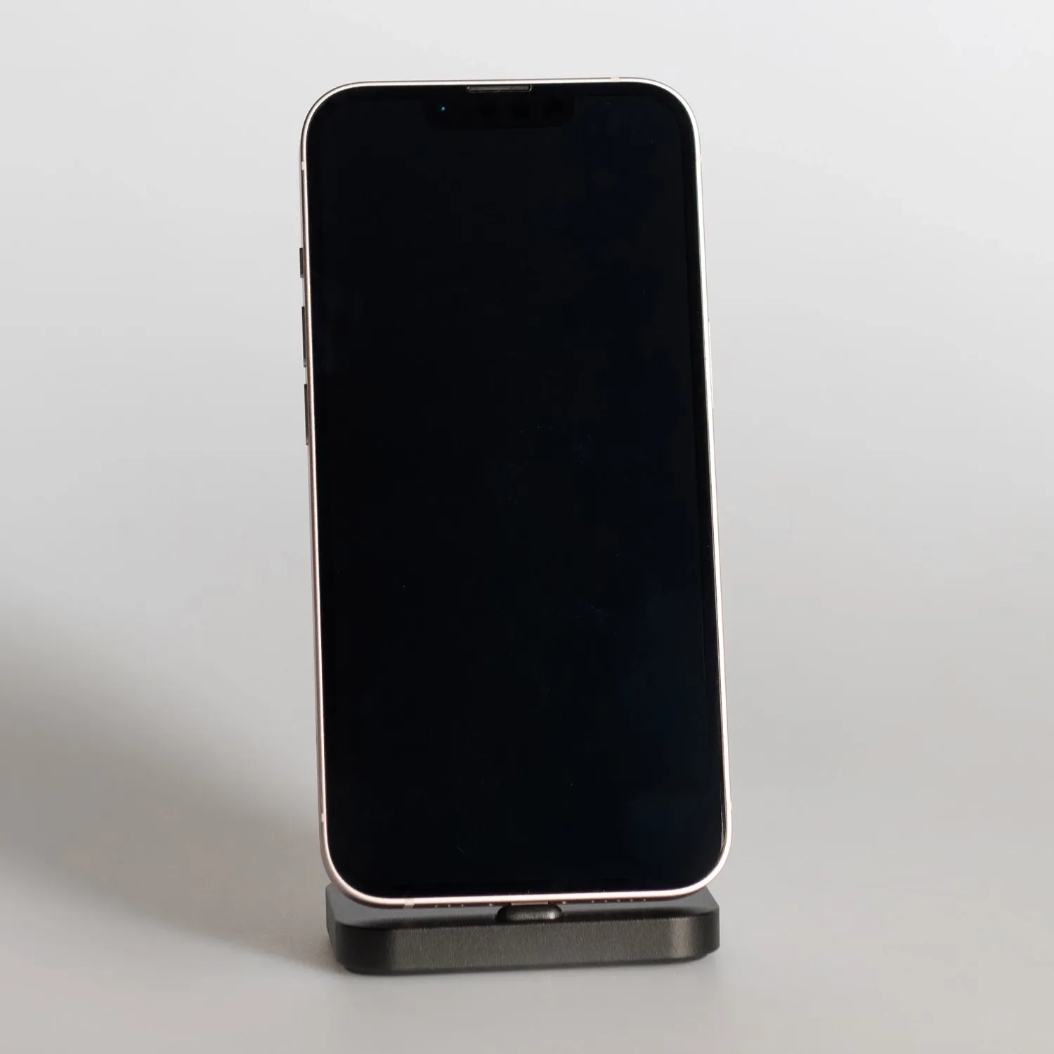Смартфон Apple iPhone 13 128GB Pink (MLPH3) Вітринний варіант 4